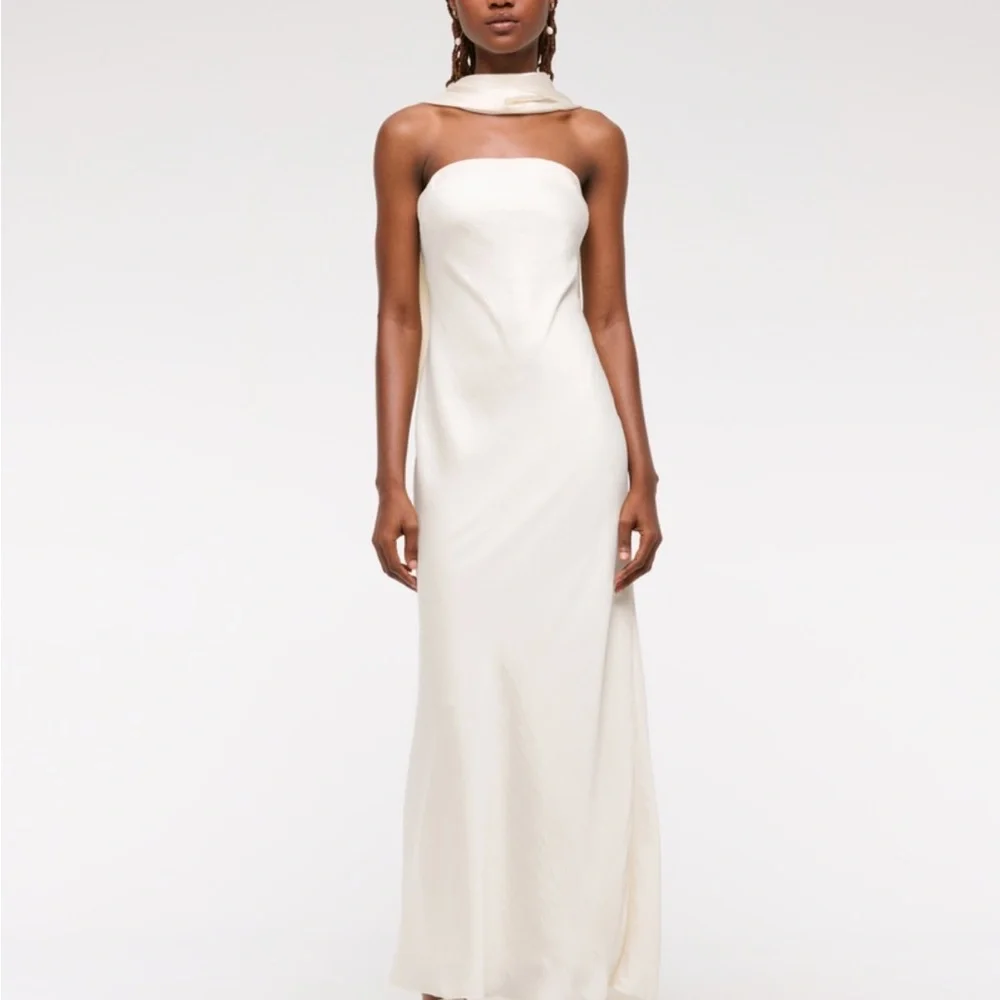 Abercrombie & Fitch Strapless Cream Maxi Dress